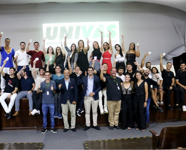 Egressos de Educao Fsica da Univs recebem Identidade Profissional do CREF 